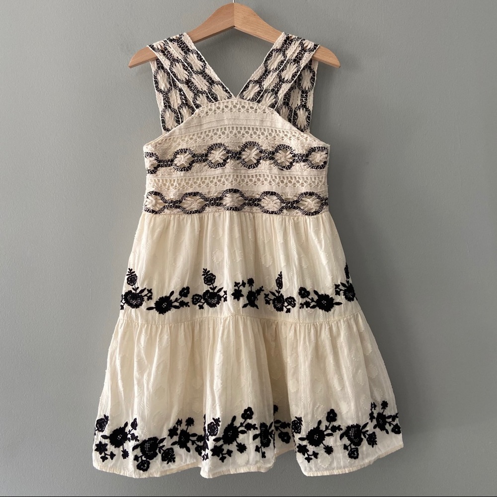 Zara Kids Embroidered Macramé Dress Size 7 Cream